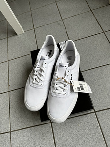 Кеды Adidas (1 фото из 3)