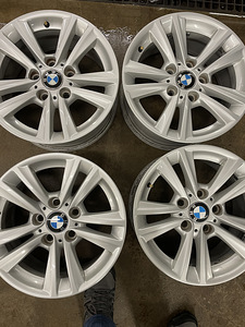 Оригинальные колеса R16 (3 фото из 4)