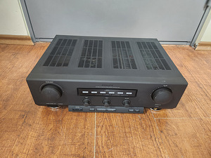 Интегральный стереоусилитель Philips FA930 (1 фото из 4)