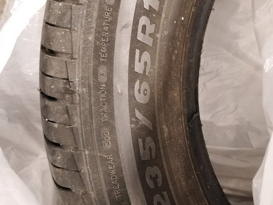 Резина 235/65R17