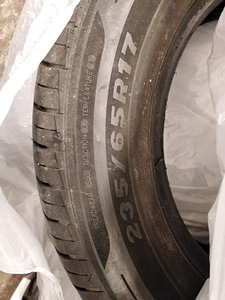 Резина 235/65R17 (1 фото из 1)