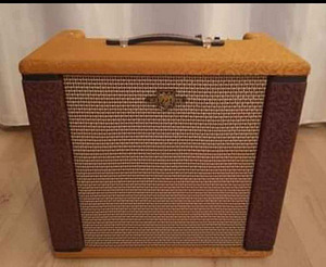 Fender Ramparte Guitar Amp Lamp (1 foto / 5)