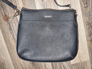 Сумка через плечо DKNY (2 фото из 6)
