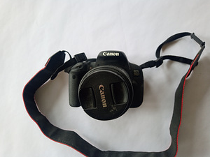 Canon EOS 700D peegelkaamera (5 foto / 7)
