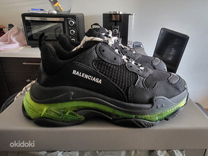 Balenciaga triple s 43 size (1 foto / 3)