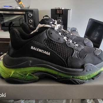 Balenciaga triple s 43 size