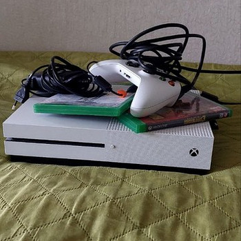 Müüa Xbox one s