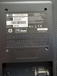 LG monitor (2 foto / 3)