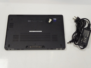 Sulearvuti Dell Latitude E7470 Full HD + laadija (5 foto / 5)