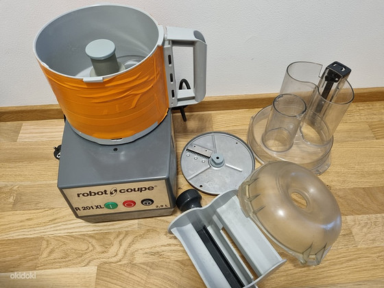 Robot Coupe R 201 XL (2.9 L)