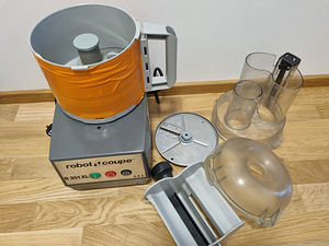 Robot Coupe R 201 XL (2.9 L) (1 foto / 3)