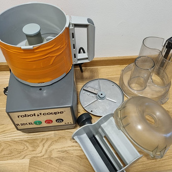 Robot Coupe R 201 XL (2.9 L)