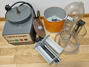 Robot Coupe R 201 XL (2.9 L) (3 foto / 3)