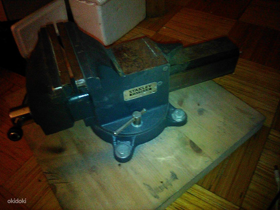 Стационарные тиски с наковальней Stanley FatMax; 150 mm