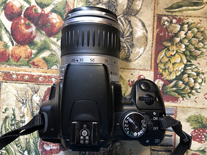 Цифровая фотокамера Canon EOS D400 без объектива (отдельно) (3 фото из 5)