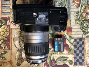 Цифровая фотокамера Canon EOS D400 без объектива (отдельно) (5 фото из 5)