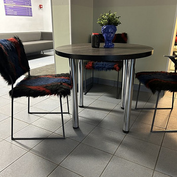 Kohvikulauad ja toolid