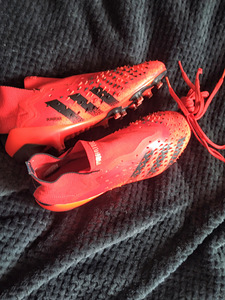 Мужские футбольные бутсы Adidas (3 фото из 3)