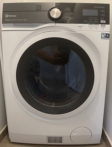 Electrolux PerfectCare 900 / wash Dry 9/6 kg (1 foto / 3)