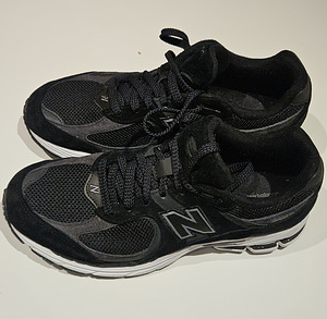 New Balance 2002r Black 42.5 (1 фото из 3)