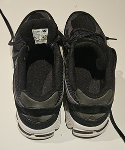 New Balance 2002r Black 42.5 (3 фото из 3)