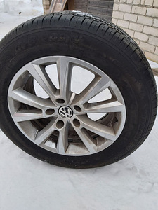 4 velje 18" uue kummiga Volkswagen (1 foto / 3)