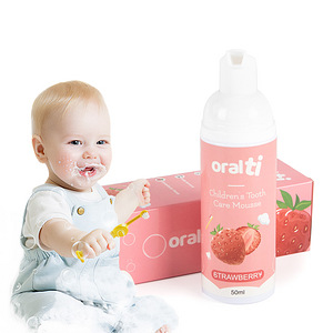 Детская зубная паста в виде пены с клубничным вкусом Oralti (1 фото из 10)