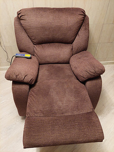 Продам массажное кресло (2 фото из 2)
