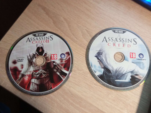 Продаю коробку с 2 частями assasin creed 1-2 на пк двд (3 фото из 4)