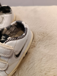 Nike valgest nahast tennised nr 23. (3 foto / 4)