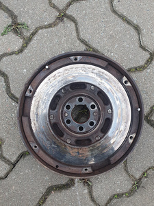 Hõlmaratas alates audi a4 b5 1.9 tdi 81 kw manuaalist (1 foto / 3)