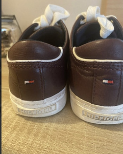 Tommy hilfiger (4 foto / 7)