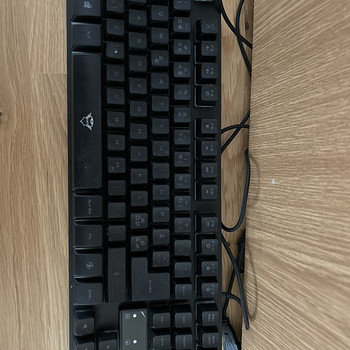 Trust GXT 833 Thado TKL, SWE, must - Klaviatuur