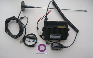 3 mobiilset raadiojaama (saatjat) (2 foto / 3)