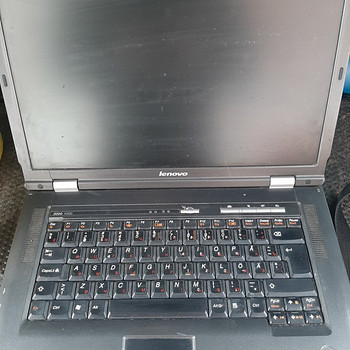 Лаптоп Lenovo