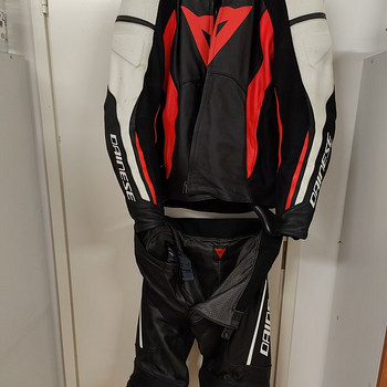 Dainese meeste nahktagi ja nahkpüksid