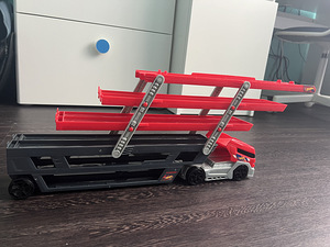 Hot Wheels Mega Hauler Truck (1 foto / 3)