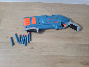 Nerf Elite 2.0 Warden (1 фото из 2)
