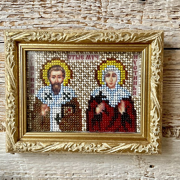 Helmestega tikitud ikoon-amulett “St.M. Kupriyan and Justinya”