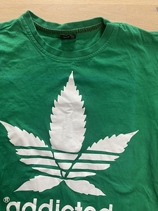 Новая футболка Addicted Weed Barcelona, размер XS (2 фото из 3)