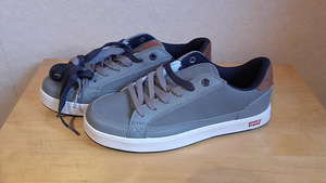 Tossud uus LEVIS ,SKECHERS,HARRISON,Calvin Klein uus (1 foto / 6)