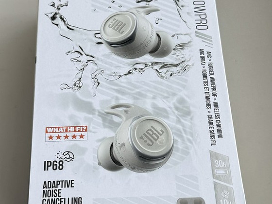 JBL Reflect Flow Pro , White