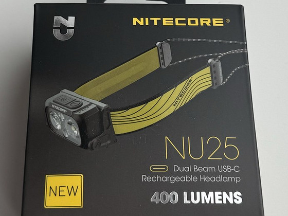 Nitecore NU25 400lm