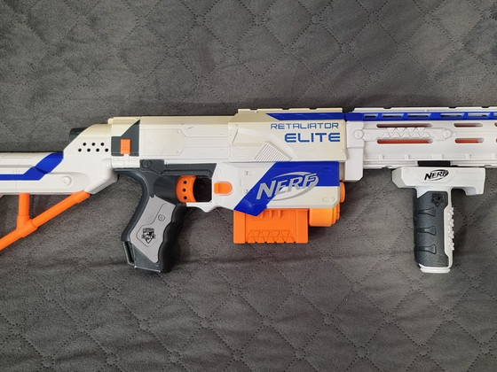 NERF ELITE RETALIATOR
