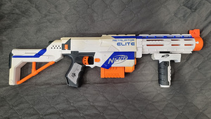 NERF ELITE RETALIATOR (1 foto / 3)