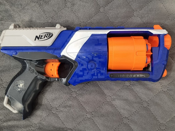 NERF STRONGARM