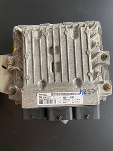 ECU ENGINE CONTROLLER S180129001H 9691519780 (1 foto / 2)