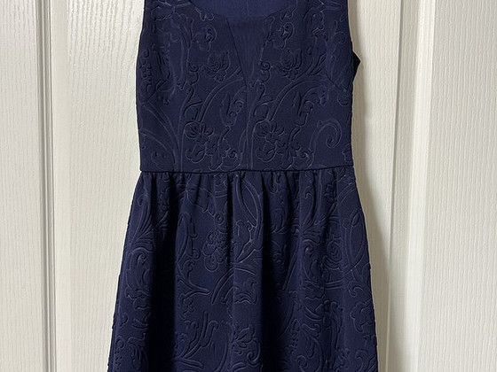Платье Guess xs-s