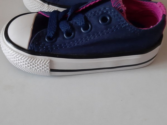 Converse tennised
