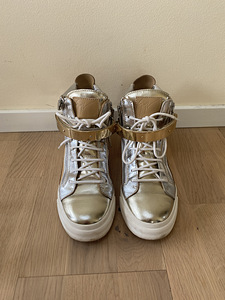 Giuseppe Zanotti high top gold sneakers tossud, size 38 (1 foto / 5)